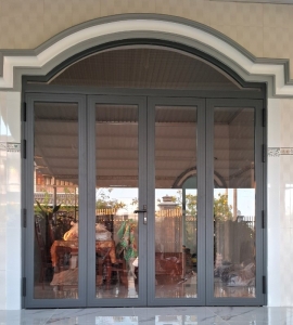  CUA NHÔM 4 CÁNH MỞ GẤP