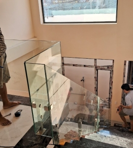 KÍNH CƯƠNG LỰC